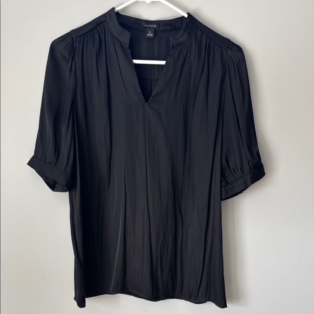 Ann Taylor sateen pintuck blouse, XS, like-new!